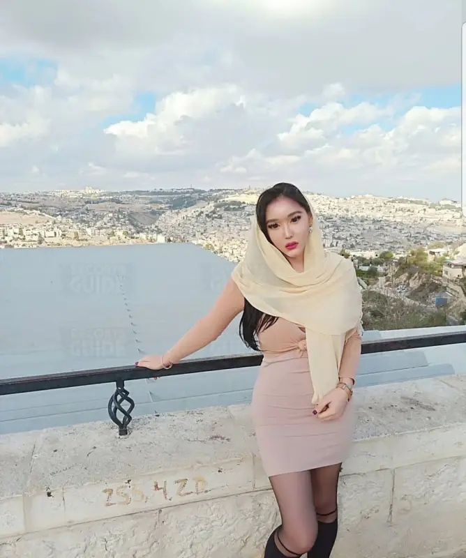 Escortgirl Mia Oriental