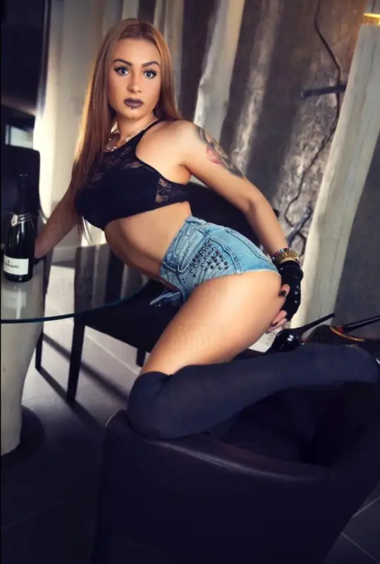 Escortgirl Yanna
