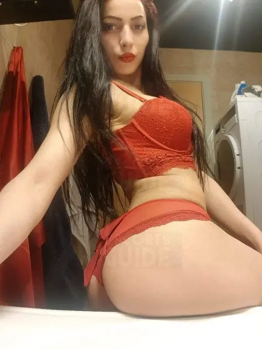 Escortgirl Issa