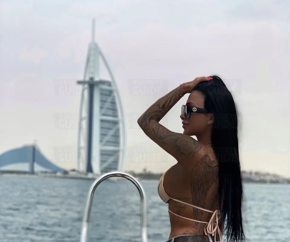 Escortgirl Carolina