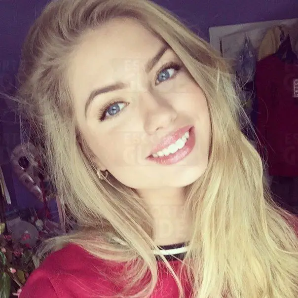 Escortgirl Agniya