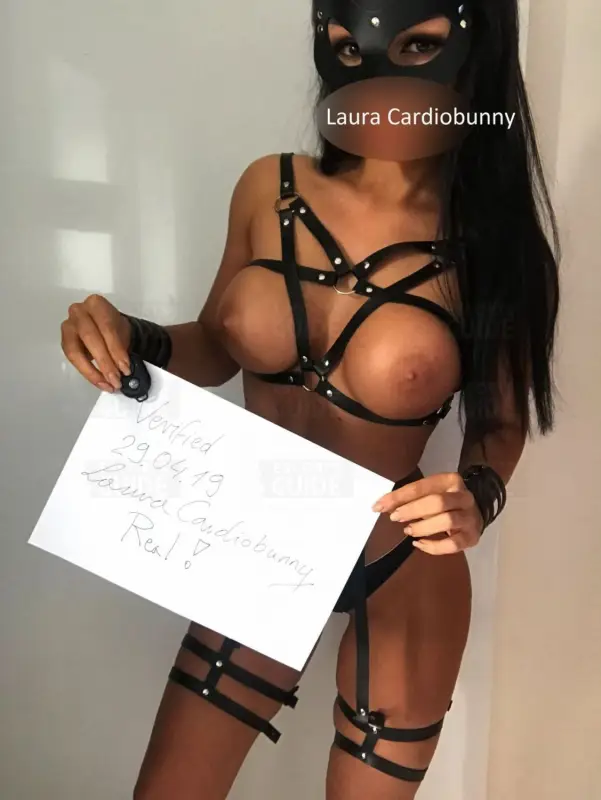 Escortgirl Laura