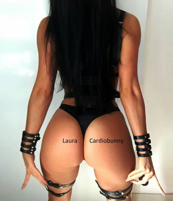 Escortgirl Laura