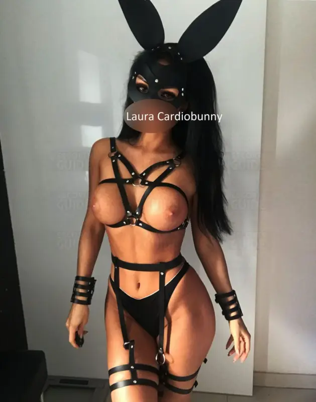 Escortgirl Laura