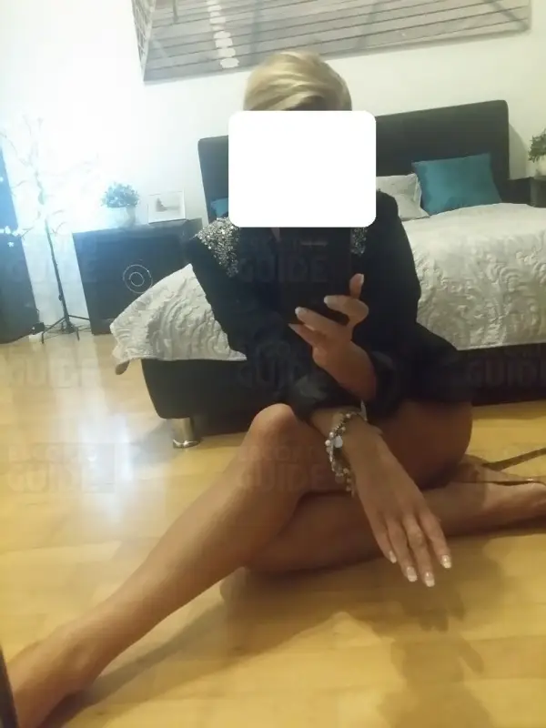 Escortgirl sexy masseuses Linda&Kate
