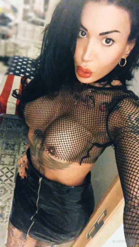 Alessandra elle est tournée