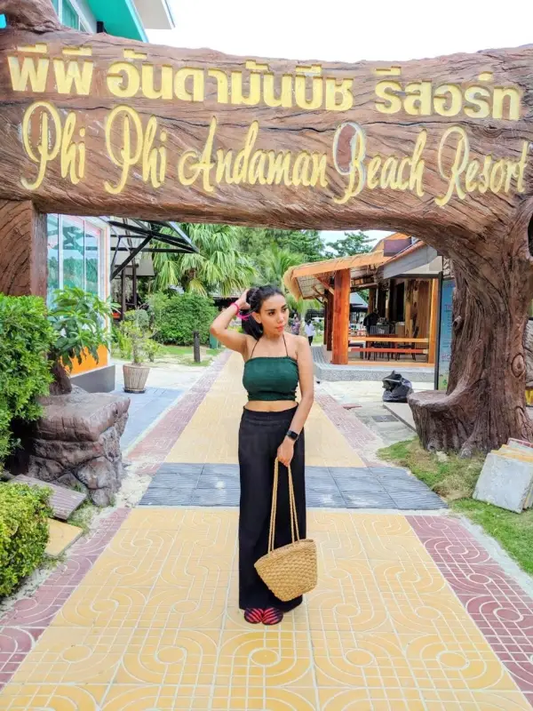 Julia Dewi