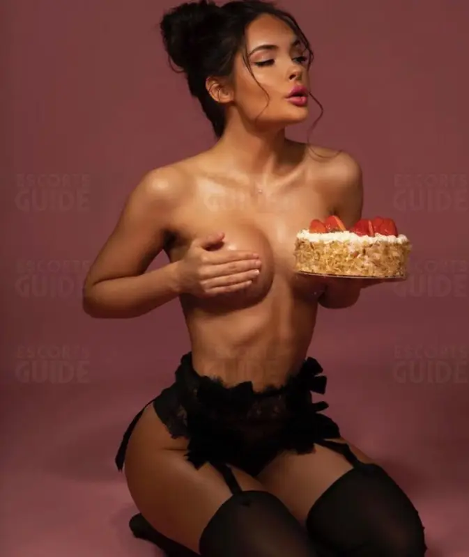 Escortgirl shelah