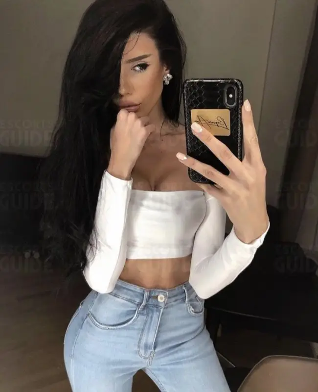 Escortgirl Arina
