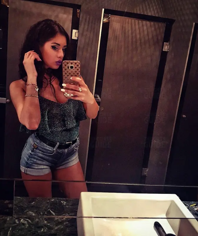 Escortgirl Maya