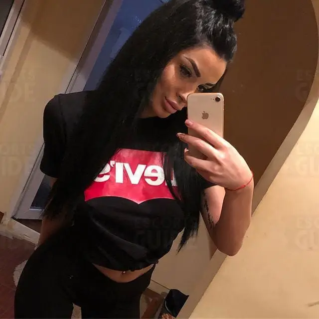 Escortgirl Ferya