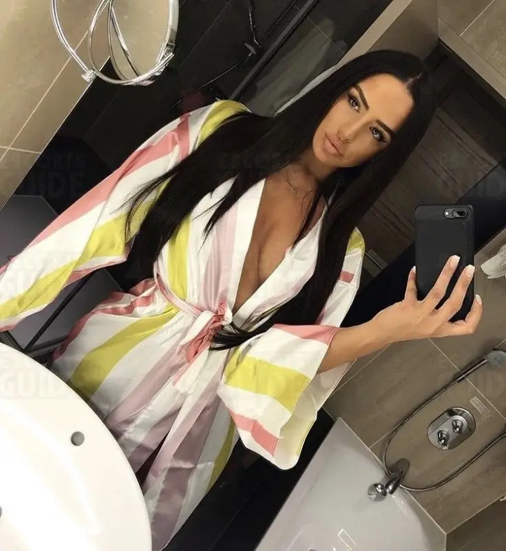 Escortgirl Amy