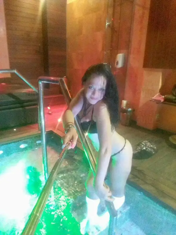 Escortgirl Laura