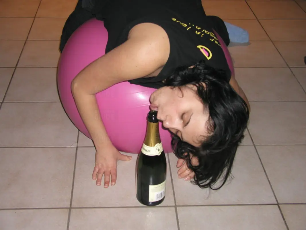 Escortgirl Adinapopa