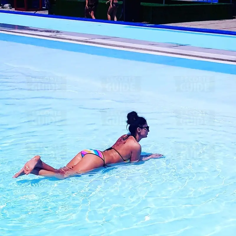 Escortgirl Adela