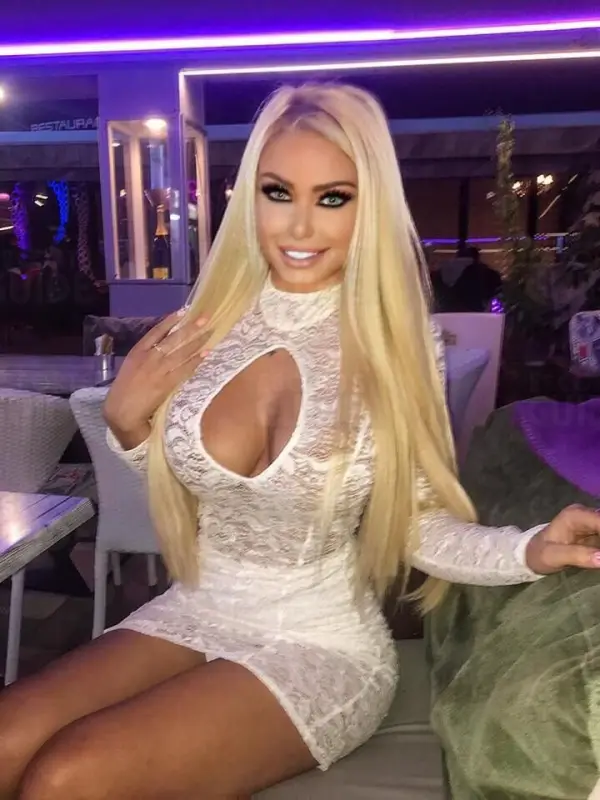 Escortgirl Sabrina Deluxe