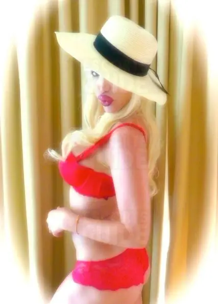 Escortgirl Madeleine Gold