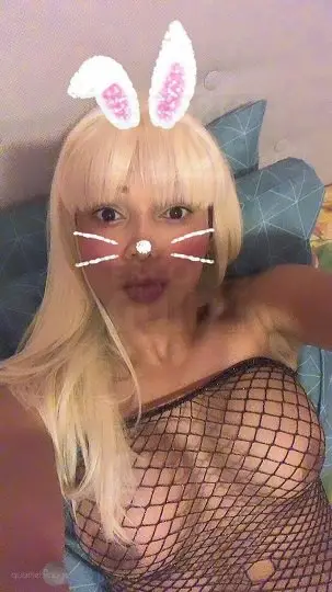 C'est moi la maîtresse suceuse de sperme !