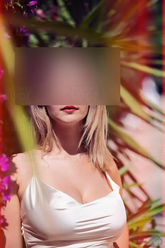 Camila : jeune et sensuelle