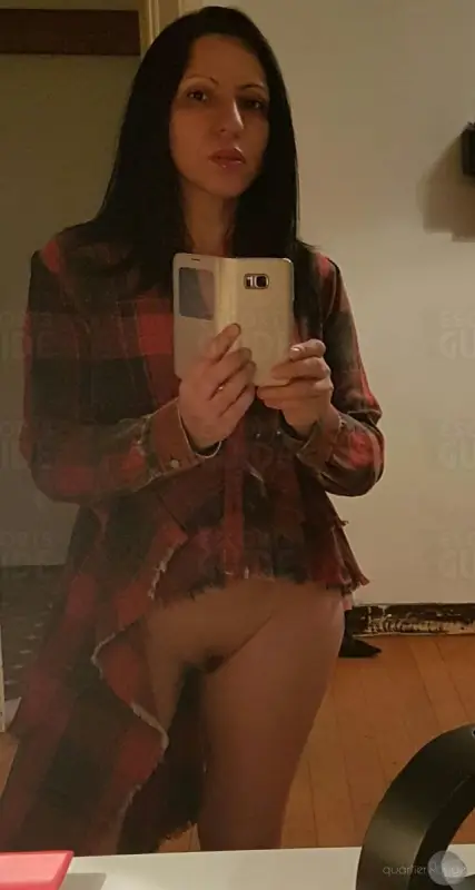 Je t'attend avec lingerie très sexy, et de hauts talons!