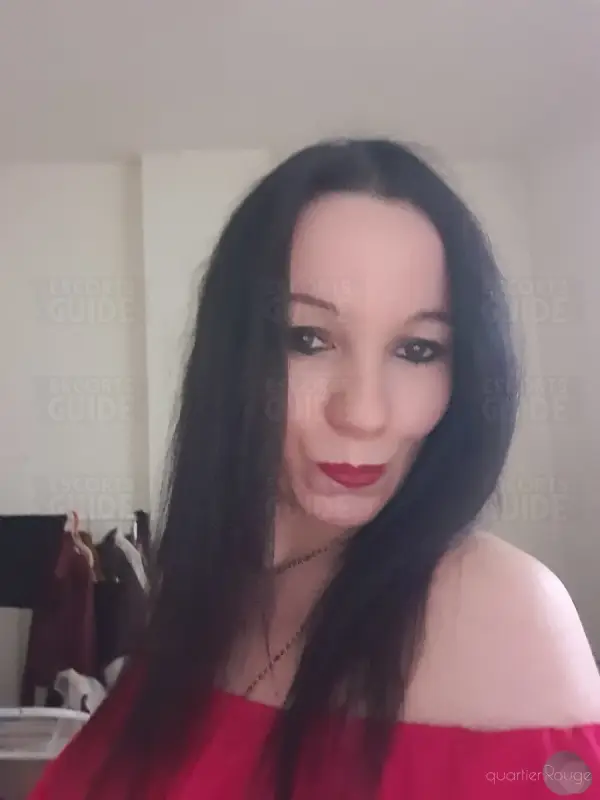 KAT reçois sur rendez-vous. Sexy et classe.