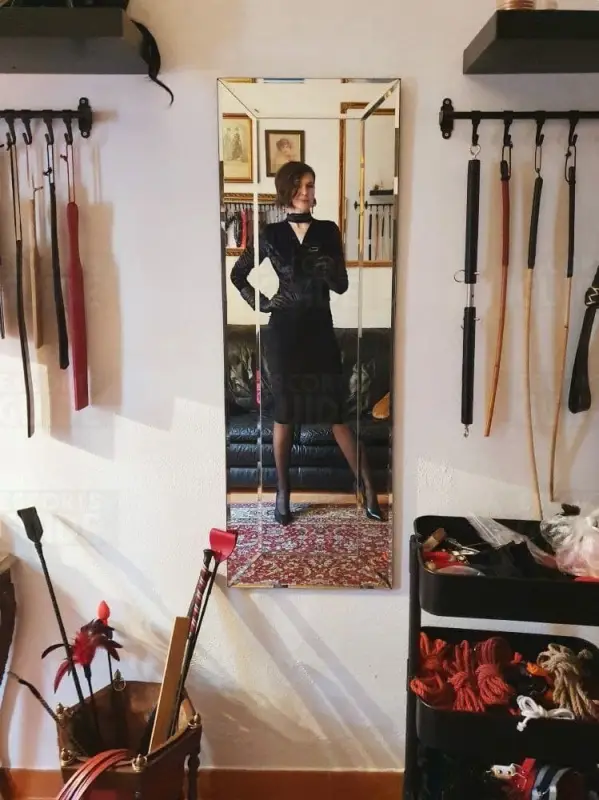 Mistress Elena (Real Dominatrix / BDSM)