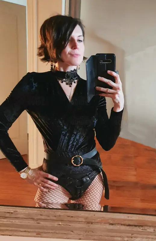 Mistress Elena (Real Dominatrix / BDSM)