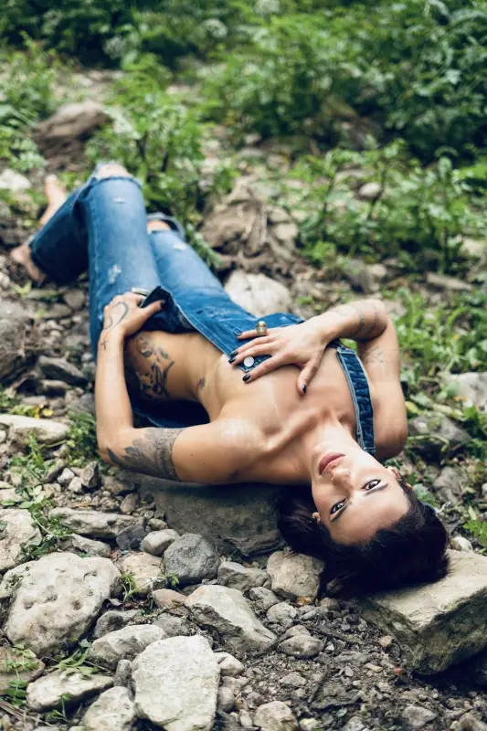 Yanna Massage