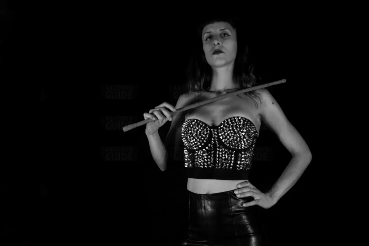 Mistress Isis V