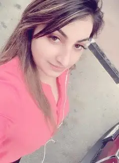 Laila Busty Girl
