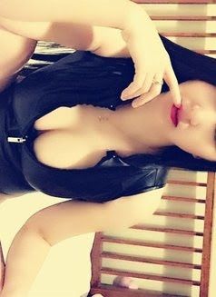 Hot Sex Lady Muna Super Abu Dhbi