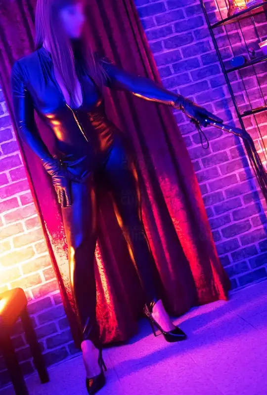 KINKY SESSIONS (incall & Outcall)